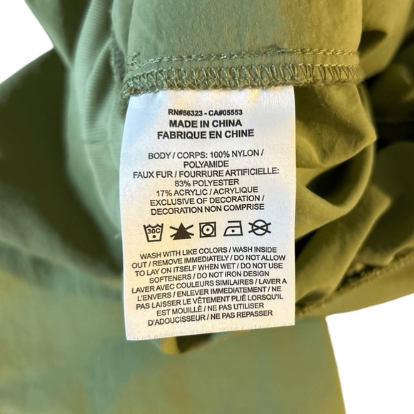 NIKE Sportswear Essential Woven High-Waisted Curve Pants in Sz XS - Picture 5 of 7